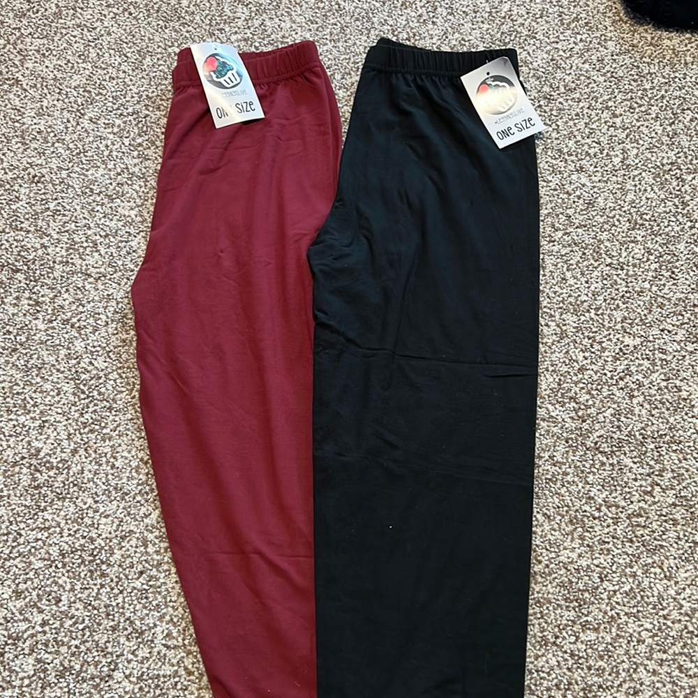 2 pack brand new capri leggings.